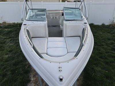 2000 Reinell 230 Power Boat with Tower