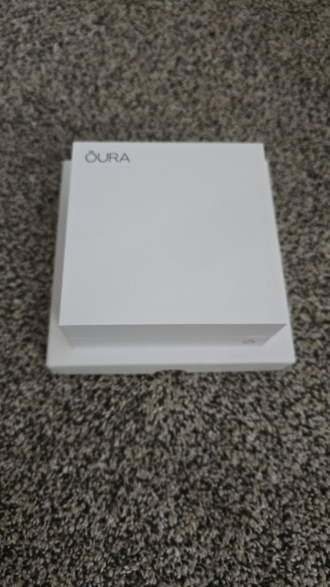 Oura Ring Gen 3 size 10 (includes sizing box)