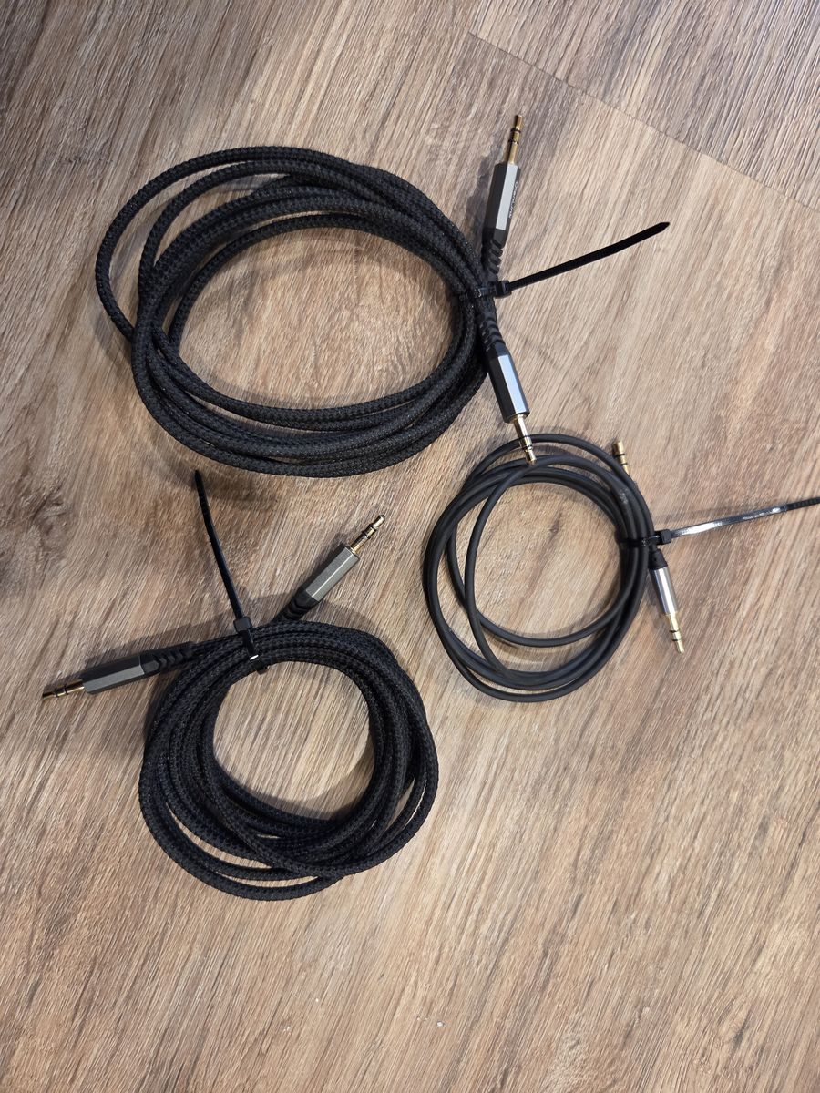 3-Pack 3.5mm Aux Audio Cables (2 Braided, 1 Rubber) - Like New