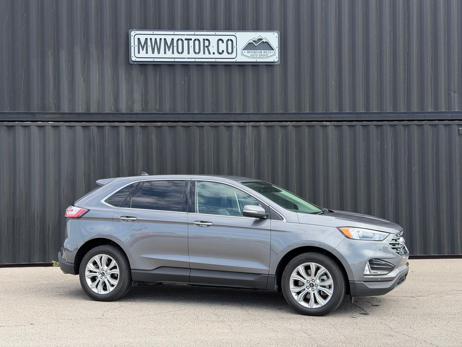 2024 Ford Edge Titanium