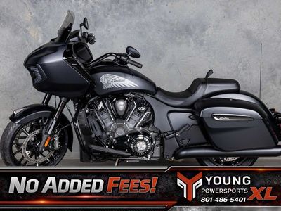2026 Indian Motorcycle® Challenger® Dark Horse® Black Smoke