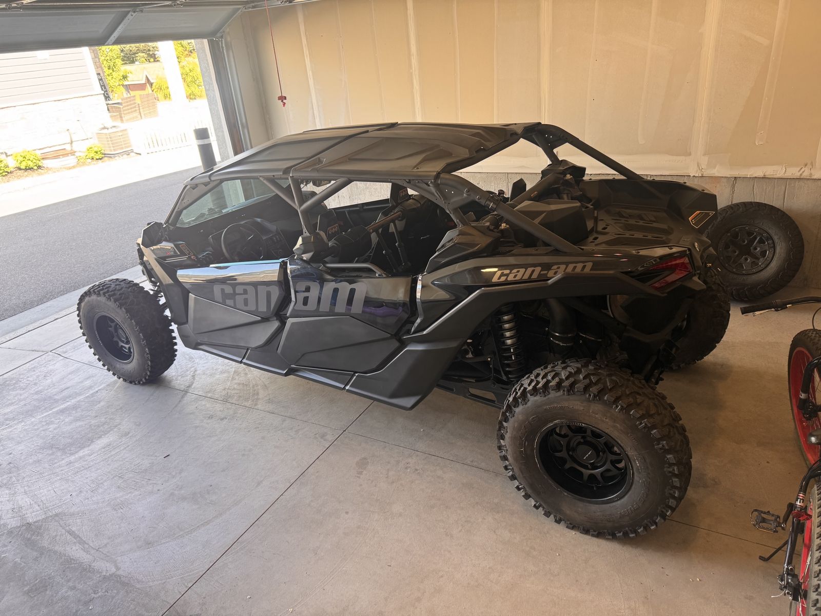 15x8 Method 4x137 32x10r15 can am wheels/tires