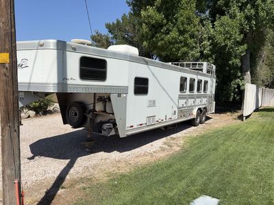 2006 Cherokee Living Quarters