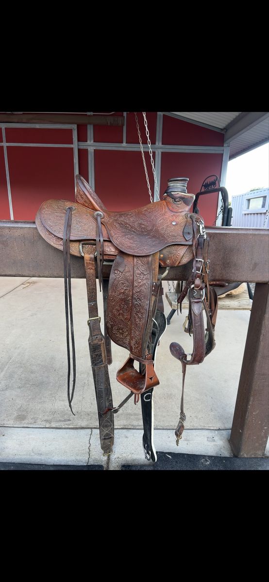 16” Custom Wade Saddle