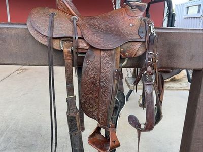 16” Custom Wade Saddle