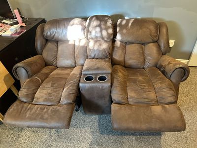 Couch/ recliner