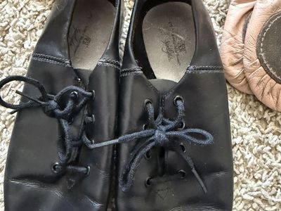 Abt Spotlight Black Leather Lace-Up Adult Dance Shoes - Size 3 youth