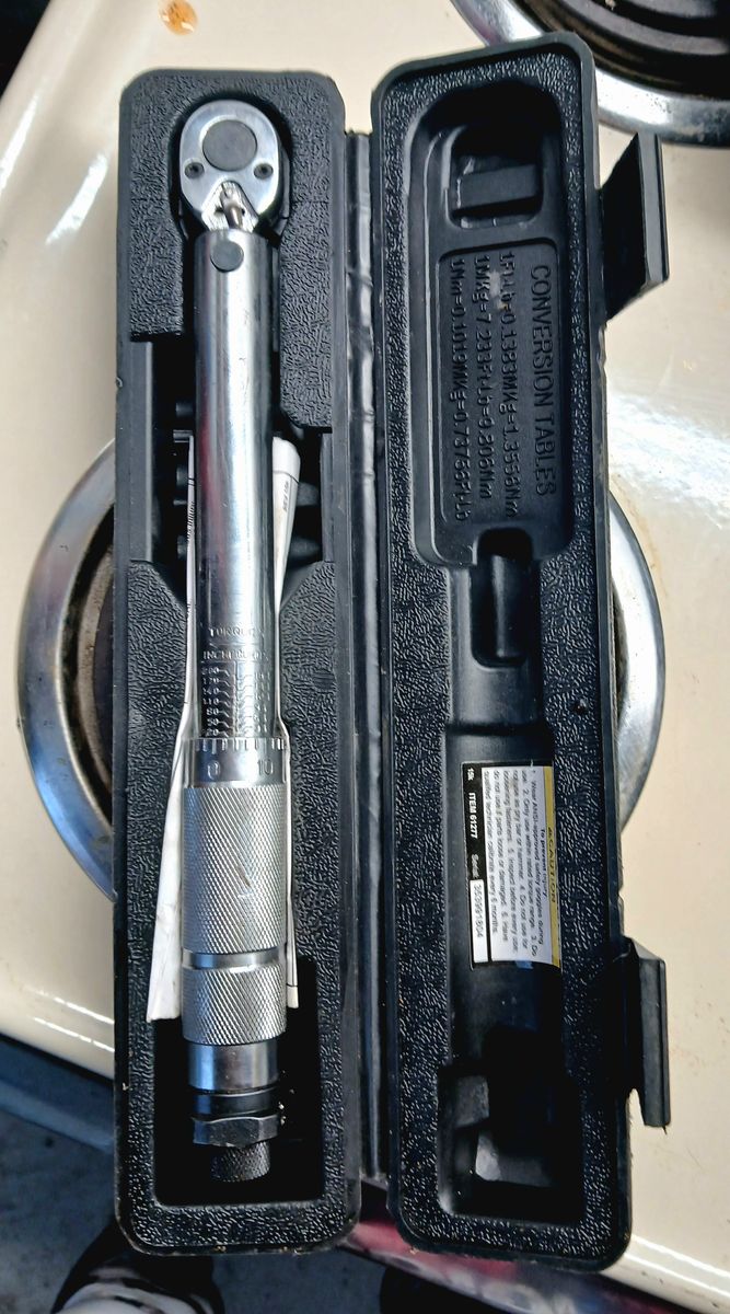 Pittsburgh 1/4" Drive Click Torque Wrench with Storage Case