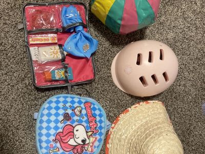 5 Random American Girl Doll Items