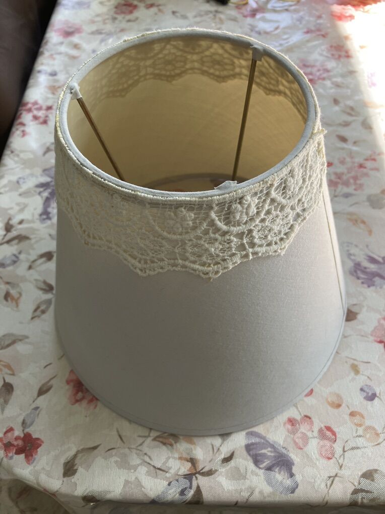Excellent Cond Decorative Lamp Shade