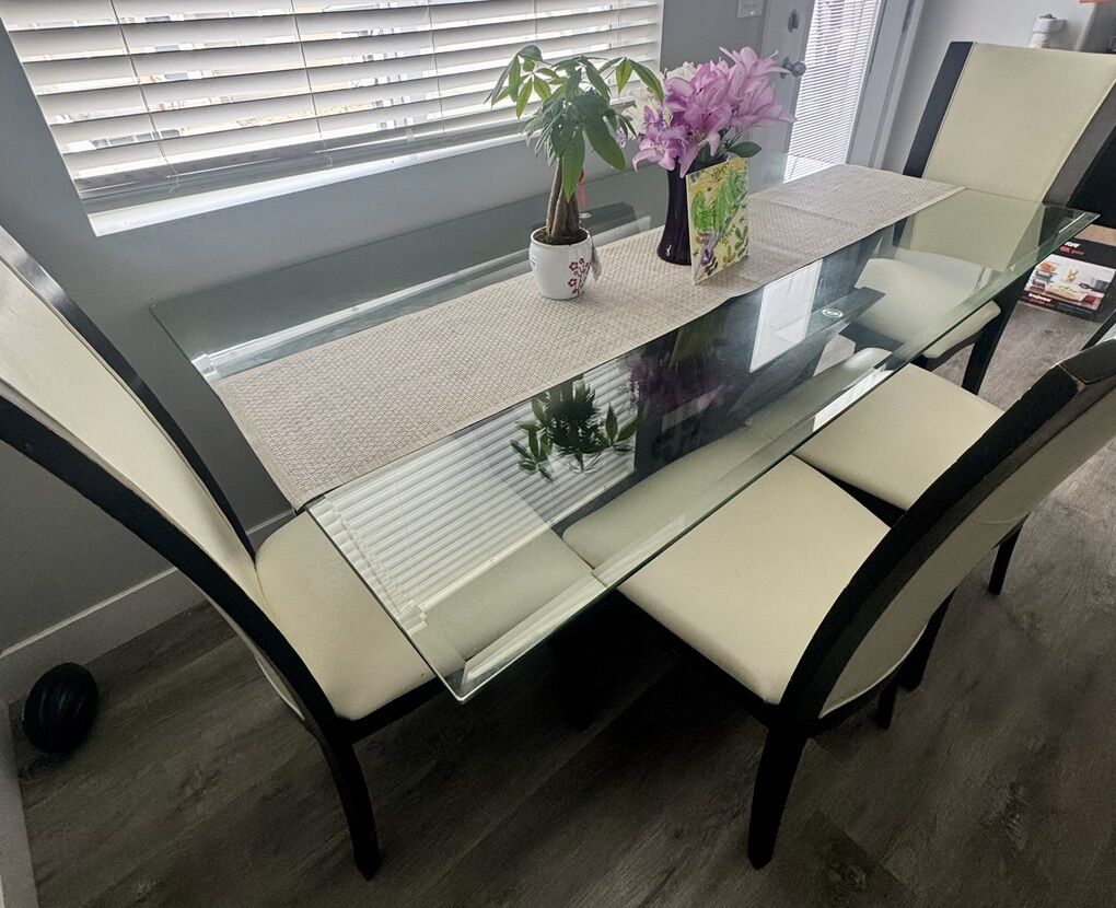 Dinning Table