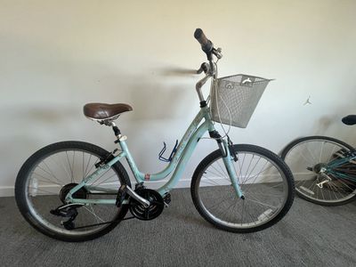 Trek Navigator Women's Comfort Bike - Light Blue, Basket, Water Bottle Holder
