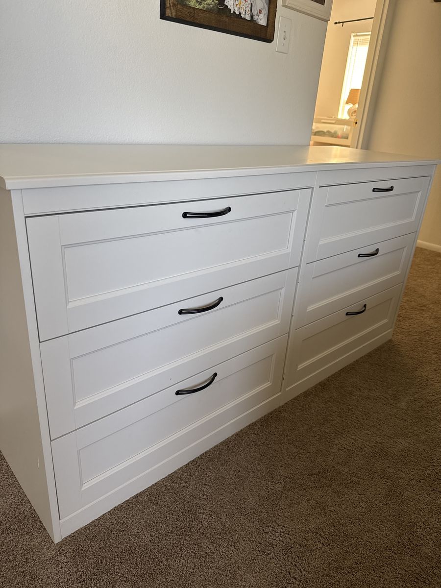 White 6-Drawer Dresser with Black Handles - Modern Style, Excellent Condition