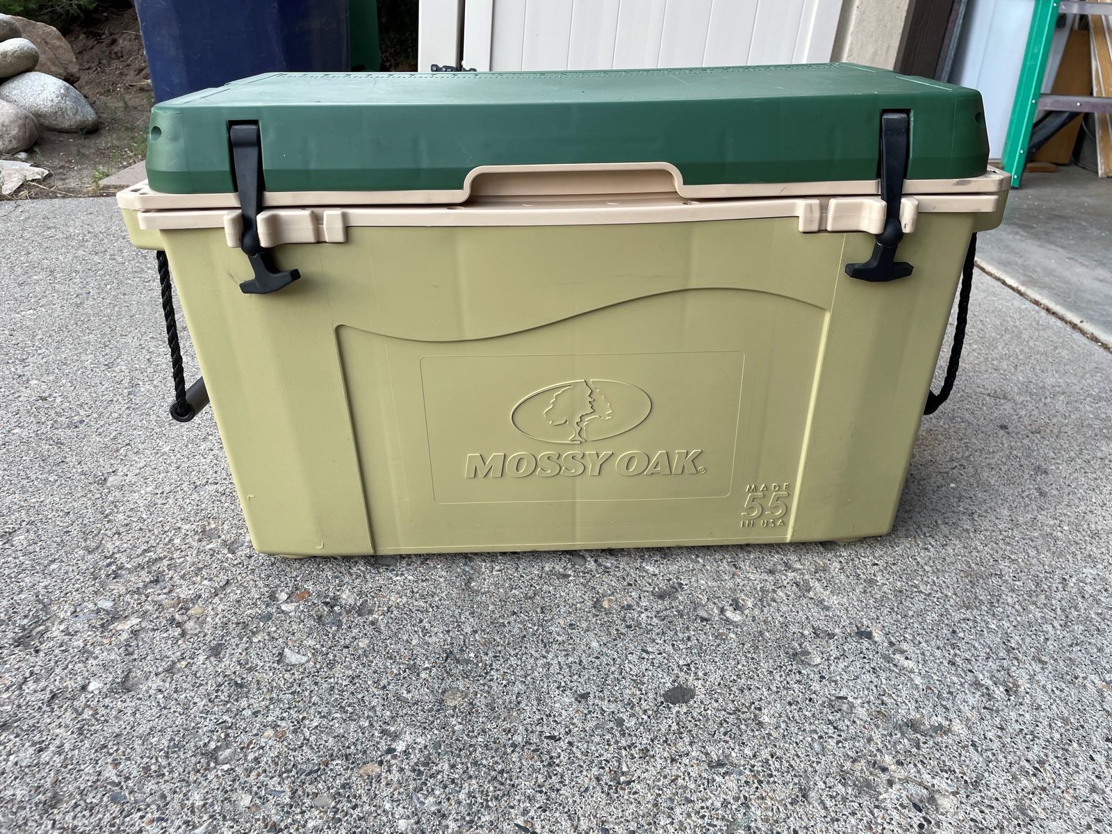 Mossy Oak 55-quart Cooler