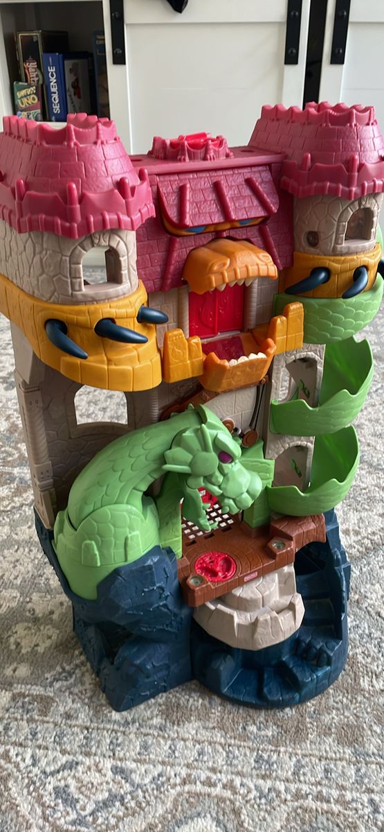 2008 Fisher-Price Imaginext Dragon World Castle Fortress
