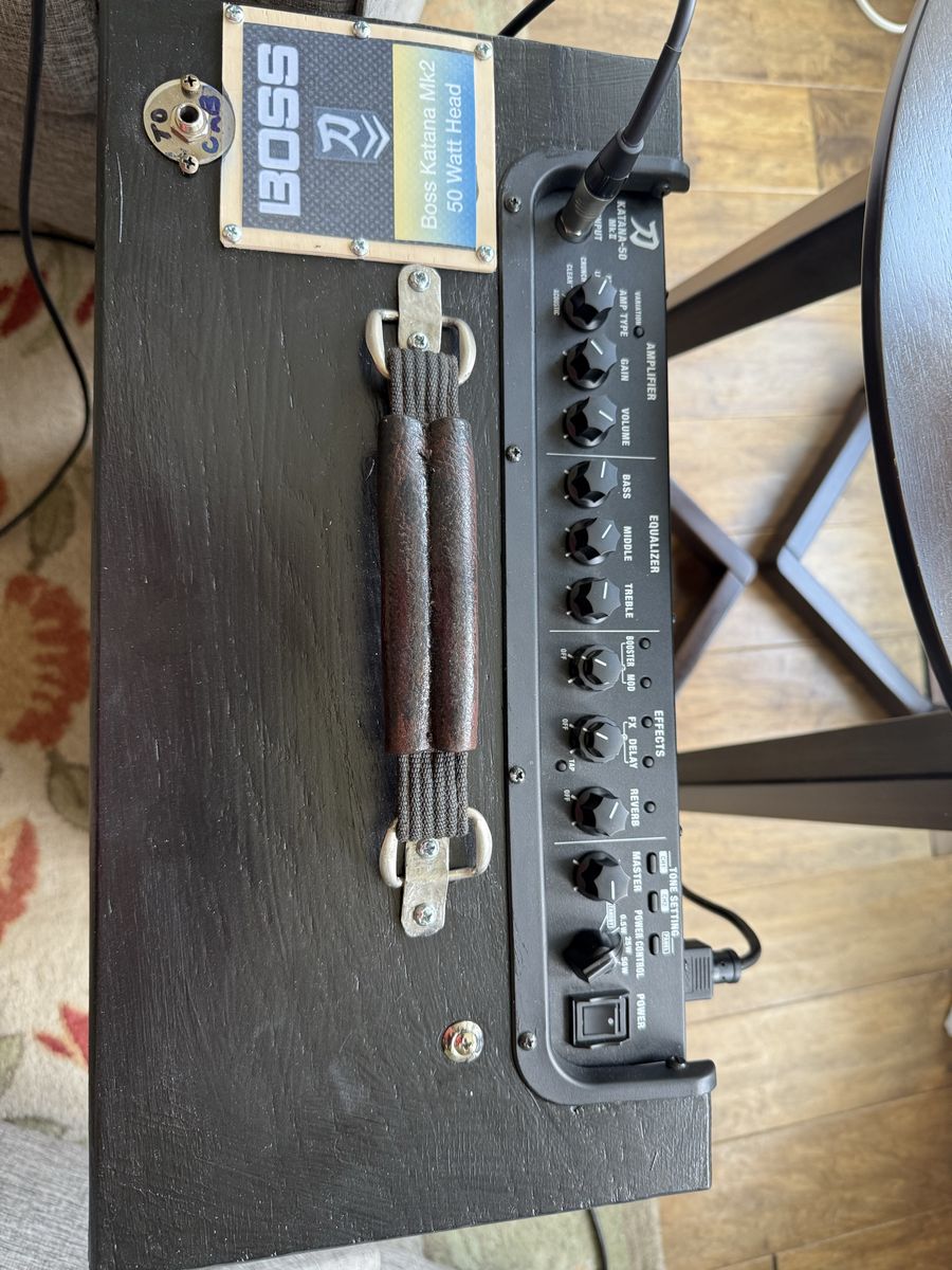 Boss Katana 2 Amp. Split into Head and Cabinet.