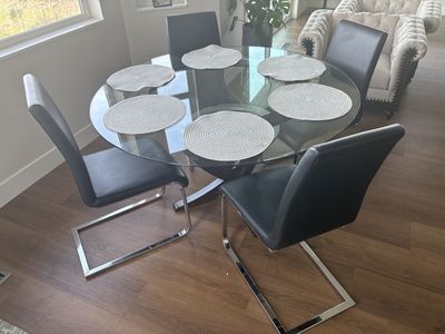 Dinning Table