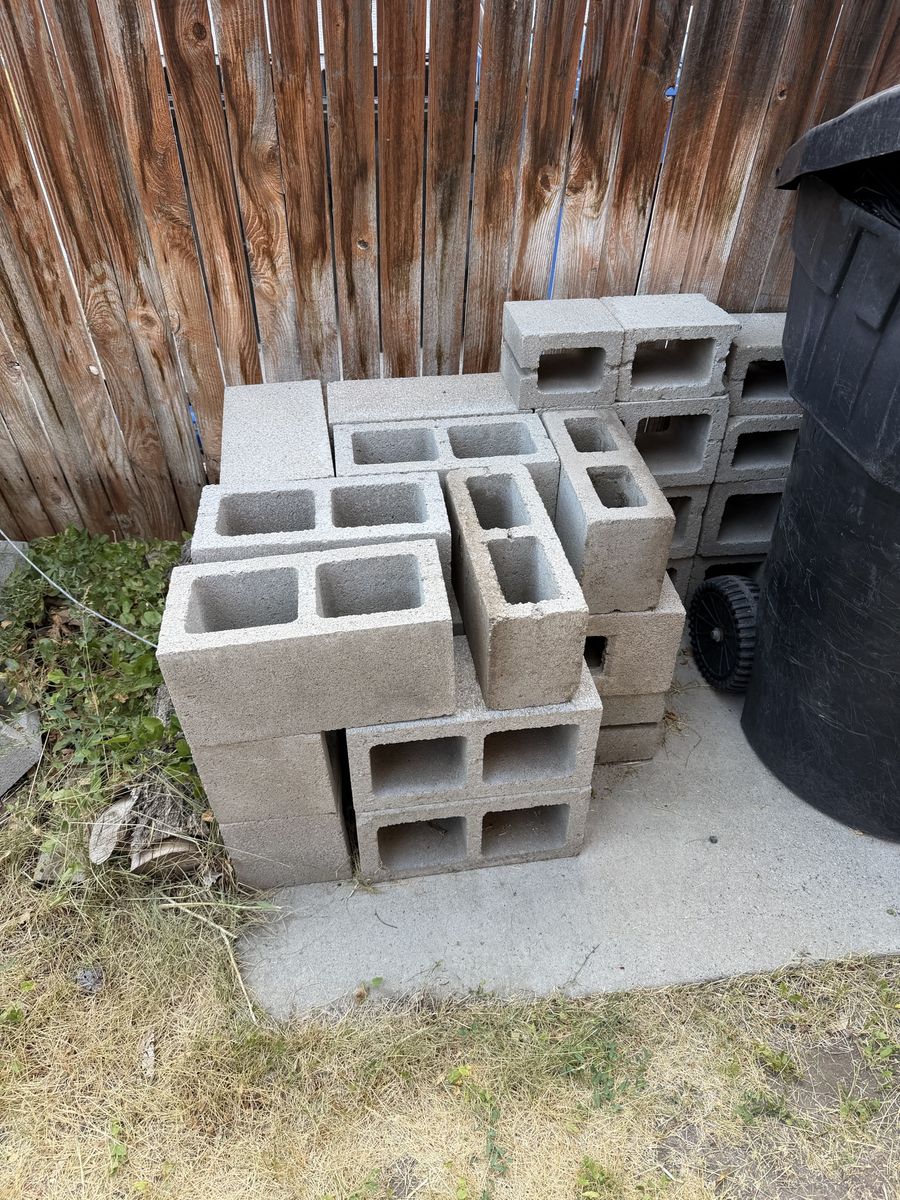 40 Concrete Cinder Blocks for Construction and Landscaping
