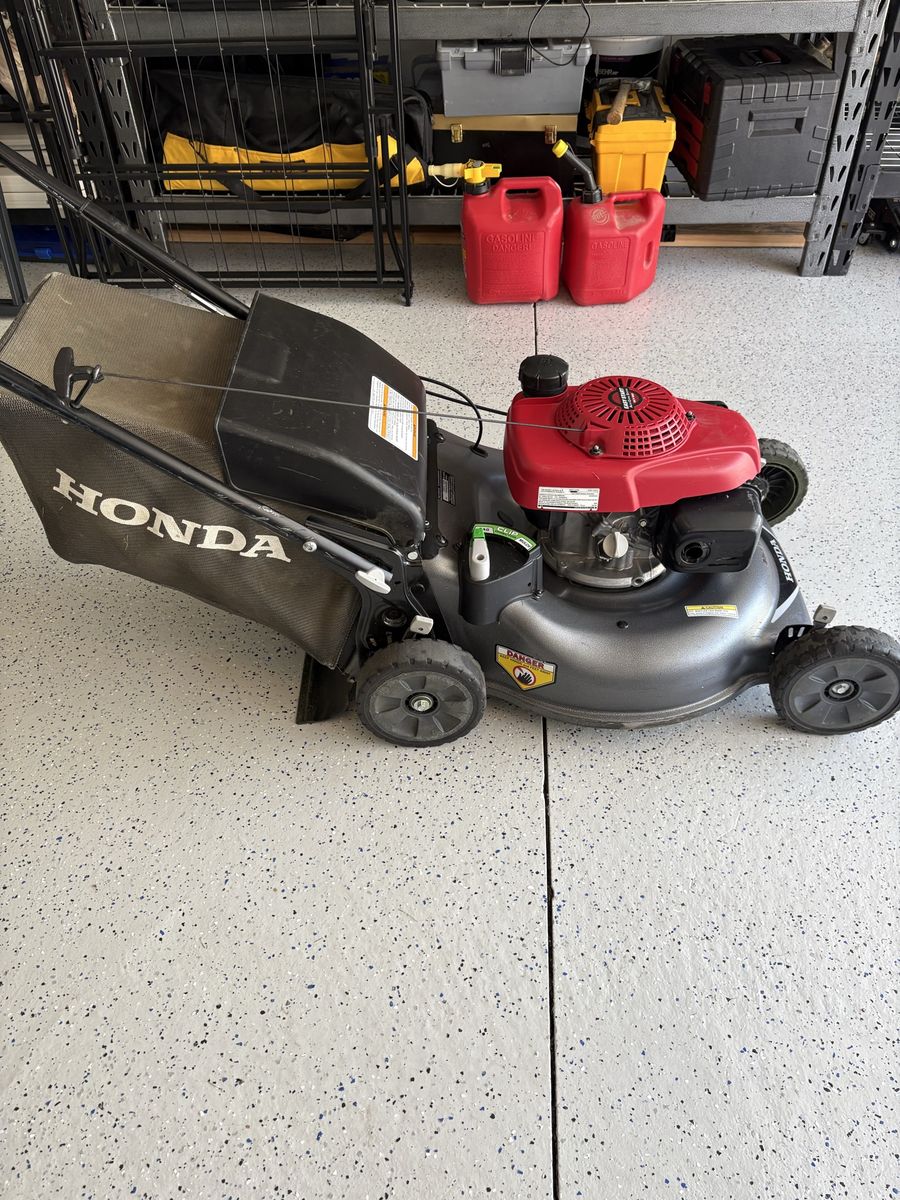 Honda HRR216 ( NEW CONDITIONS )