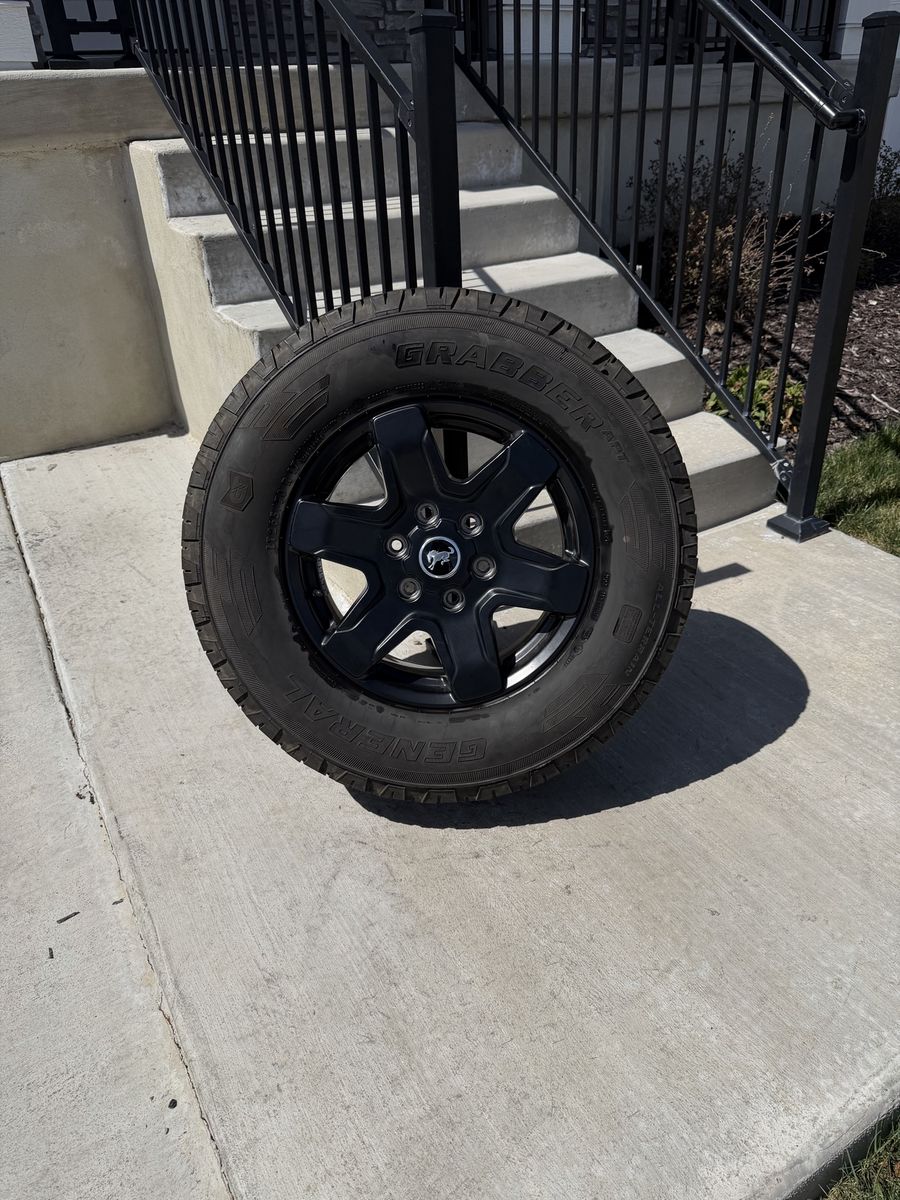 Ford Branco Rims and Tires 265/70R17 General