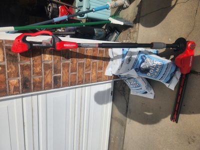 hedge trimmer with extension. NO BATTERY