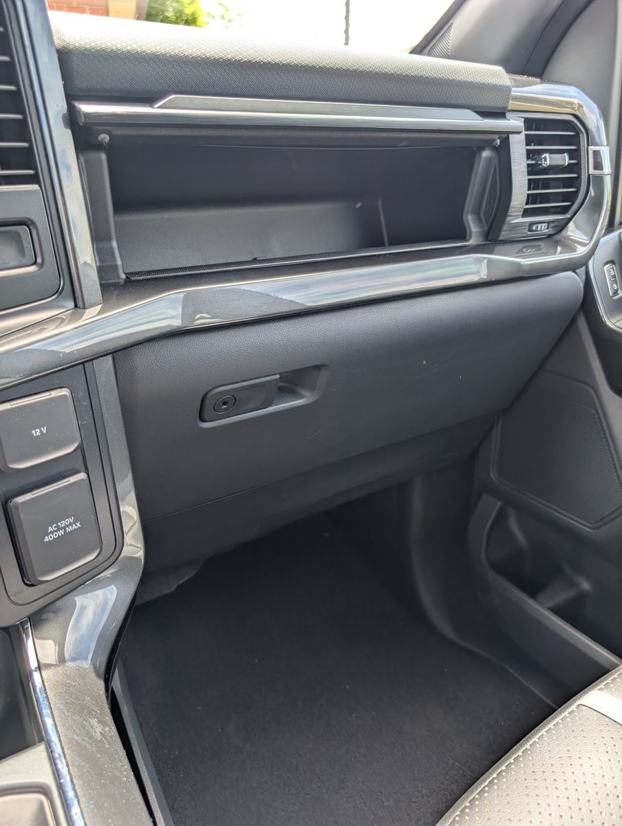 Main image 6