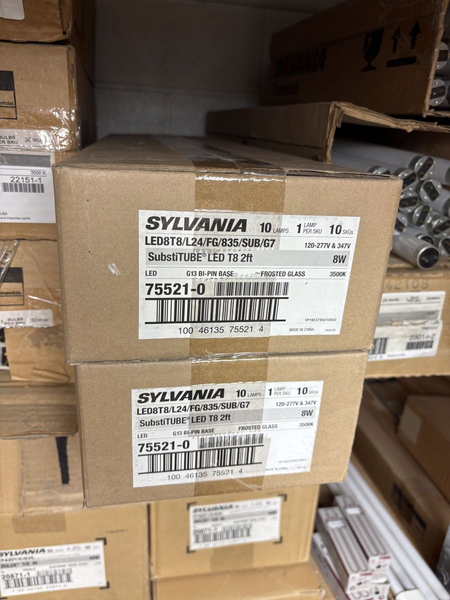 Sylvania LED8T8/L24/FG/835/SUB/G7 light bulbs----2 boxes----10 bulbs each