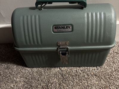 Like new Stanley lunch box