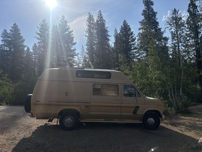 1986 Vintage Econoline Camper Van