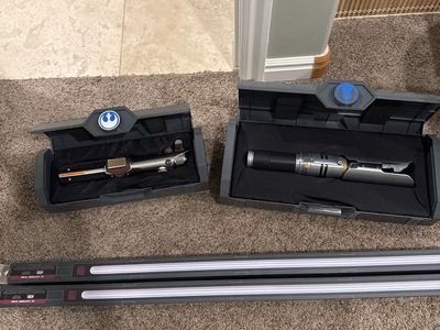 Star Wars Galaxy's Edge Legacy Lightsaber Bundle - Cal Kestis & Rey Skywalker, with Blades