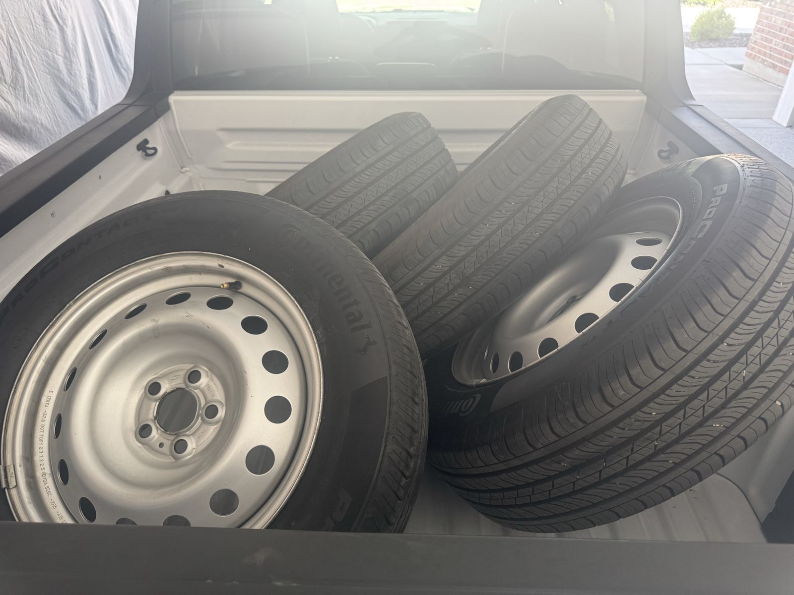 225/65r17 tires off Ford Maverick