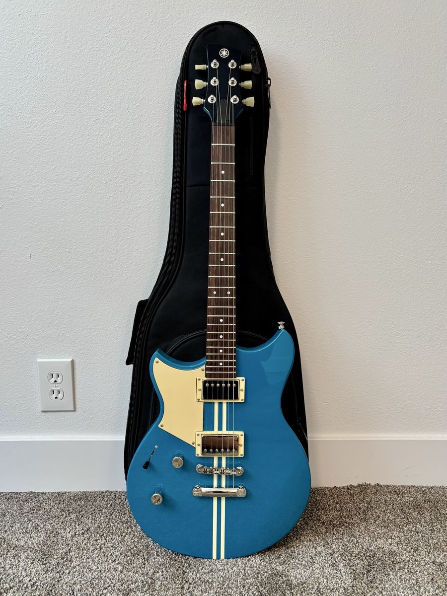 Left-handed Yamaha Revstar Electric Guitar