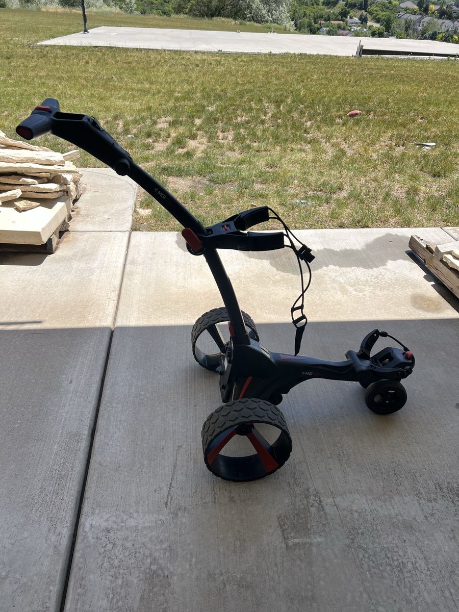 MGI ZIP X3 Electric Caddie