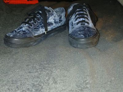 old skool velvet Vans for boys.