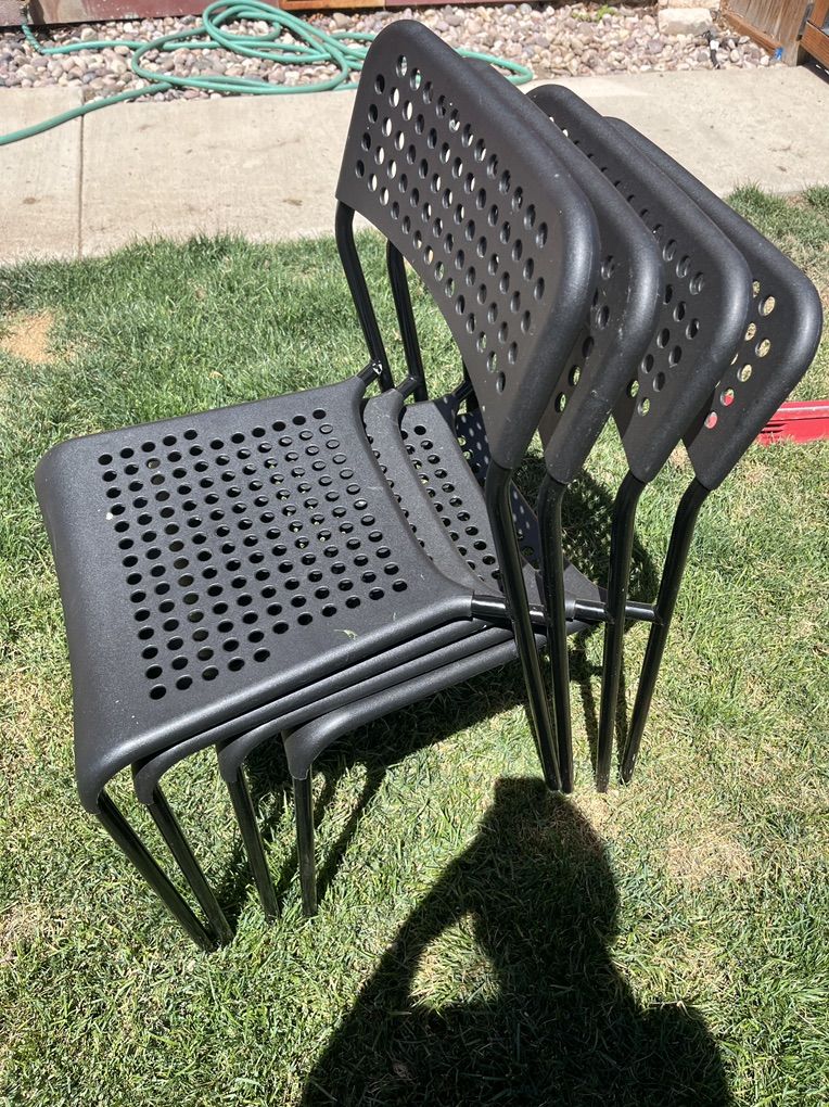 Chairs x4