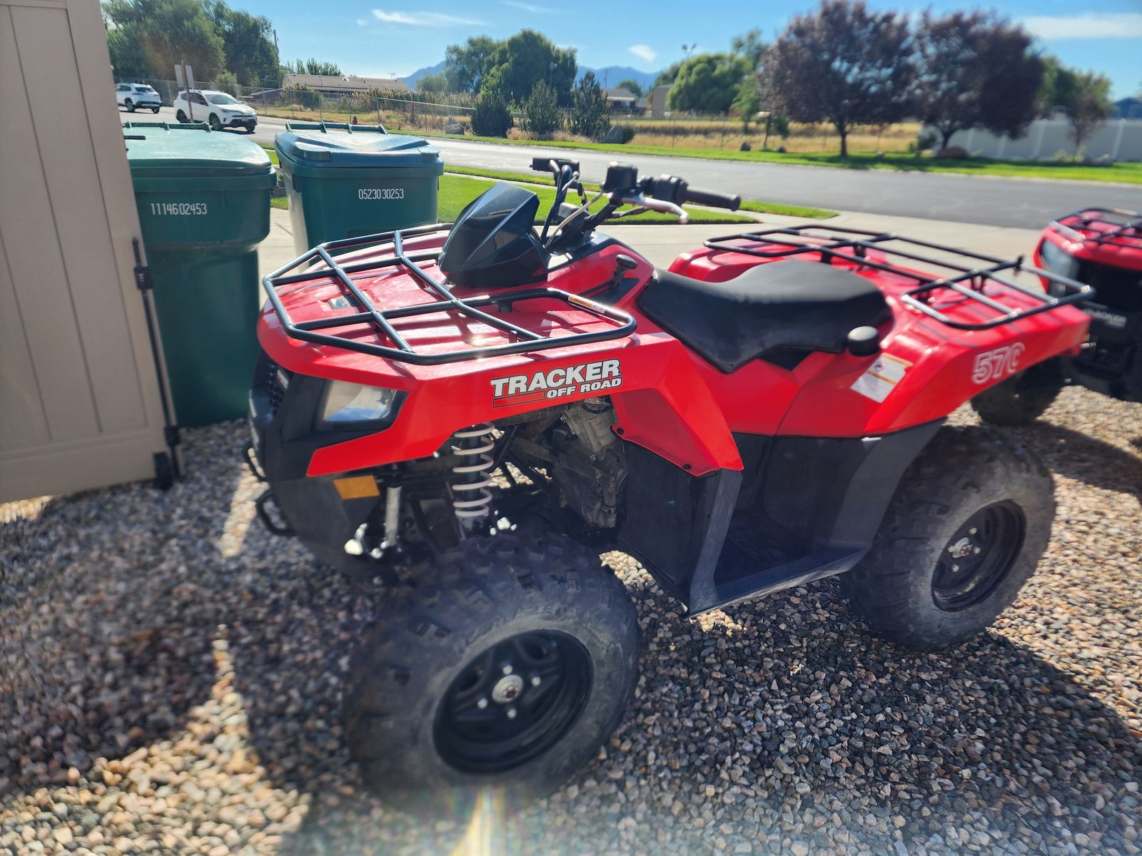2020 Tracker 570