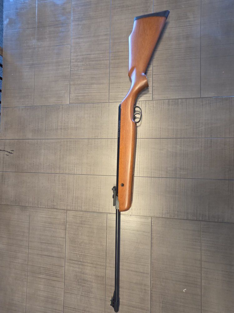 Crosman .177 pellet gun.