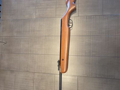 Crosman .177 pellet gun.