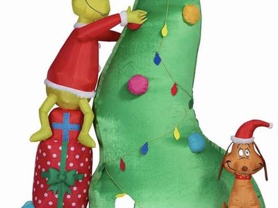 10 Ft Christmas Inflatable Grinch & Max with Tree and Presents