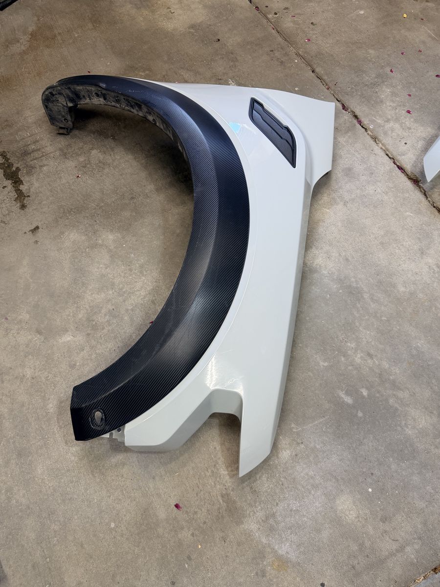 Main image 4