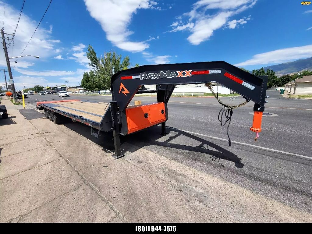 2026 RawMaxx 30' FDXS Gooseneck 21K Triple Axle WH