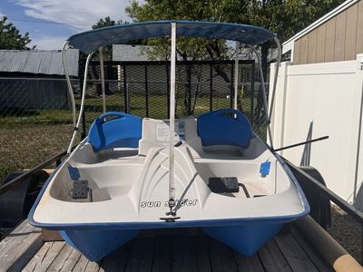 Sun Dolphin Sun Slider Pedal Boat with Canopy - Blue/White, 5 Person