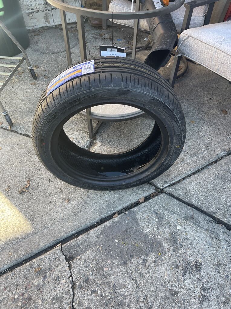 195/50/16 NEW ZEETEX TIRE