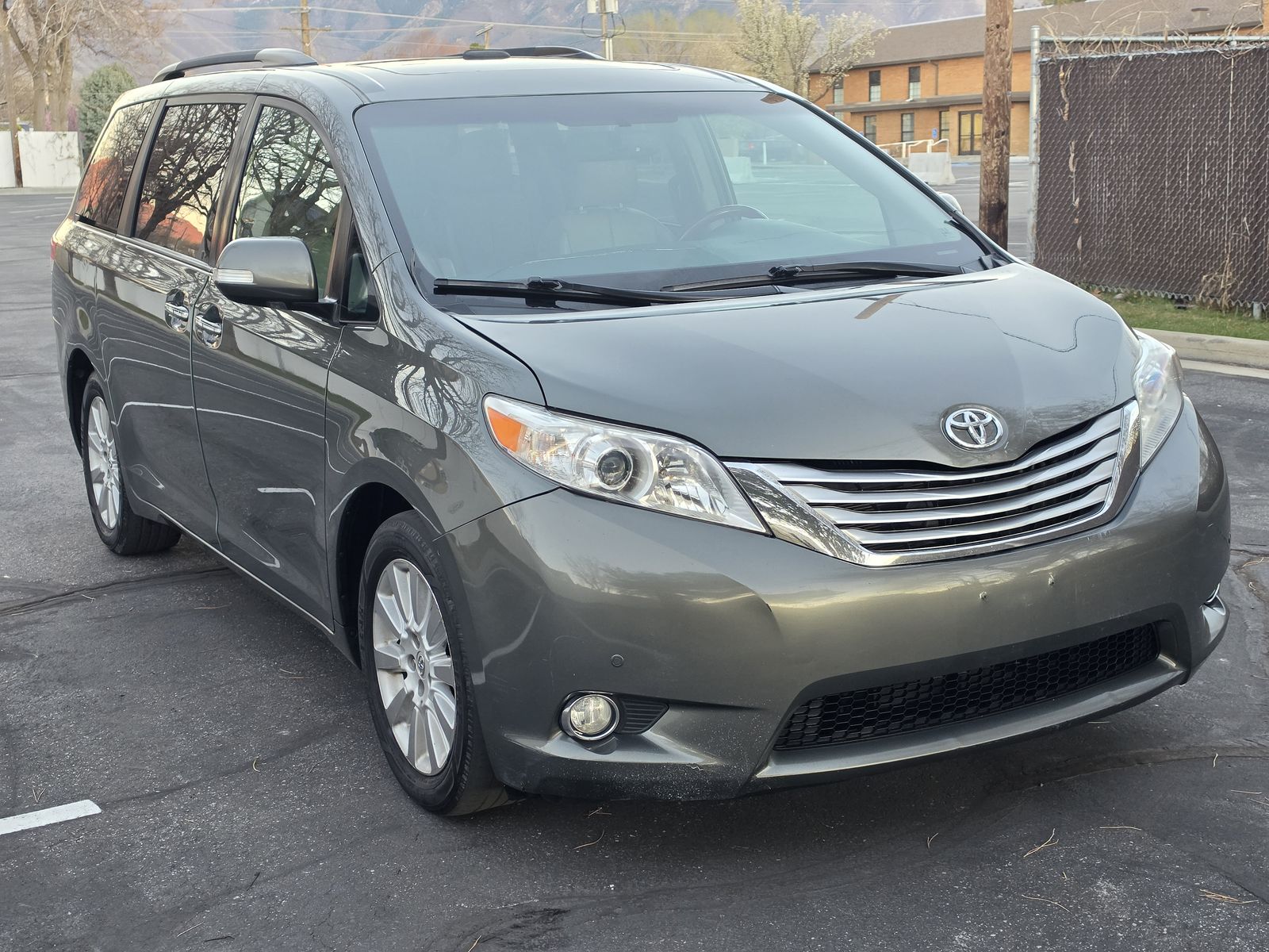 2013 Toyota Sienna Limited 7-Passenger