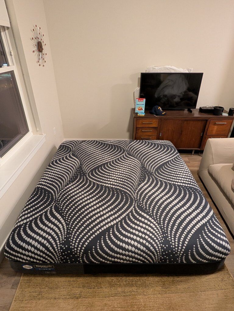 Posturepedic Plus Hybrid High Point 14" Plus -King