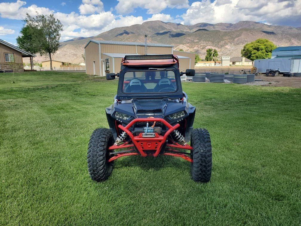 POLARIS RZR HIGHLIFTER 1000