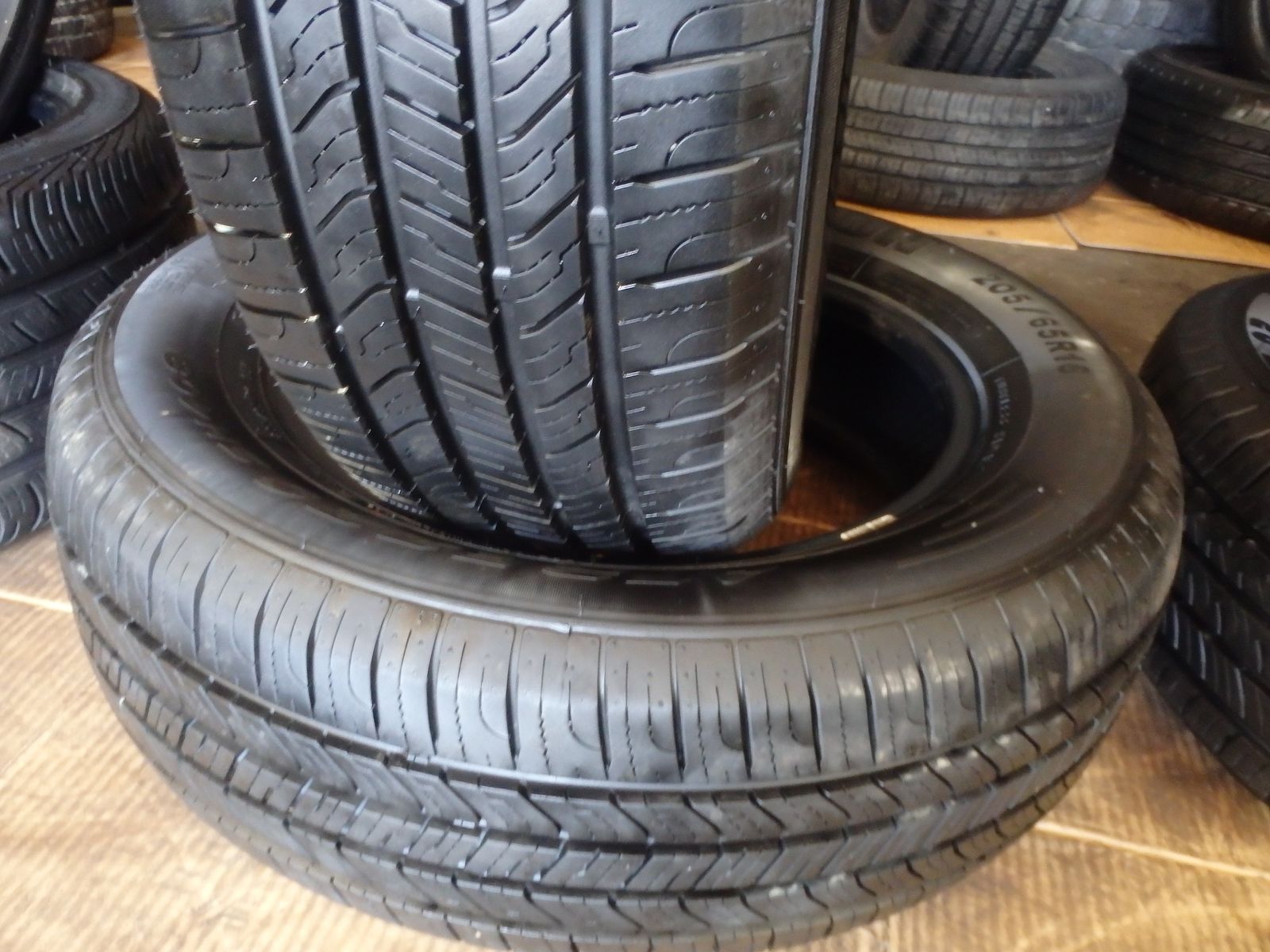 205/65R16 SAILUN ATREZZO SH406 PAIR OF TWO USED TIRES