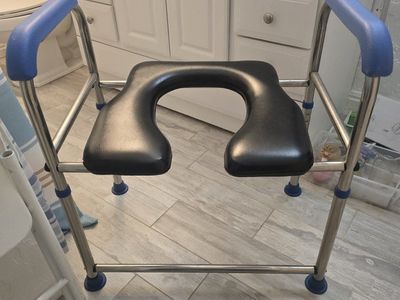 Adjustable Toilet Seat Riser with Handles, U-Shaped Padded Elevated Toilet Chair for Seniors