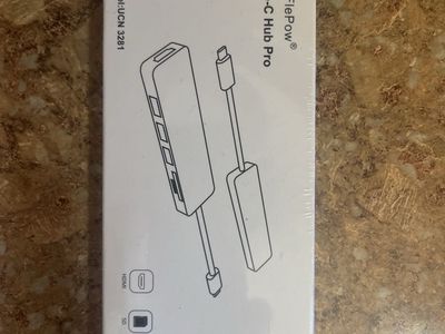 FiePow UCN 3281 USB Type-C Hub Pro with HDMI 4K Output, 3x USB 3.0, SD/Micro SD Card Slots