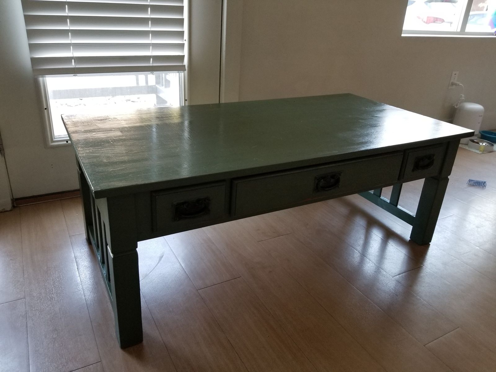 Green coffee table